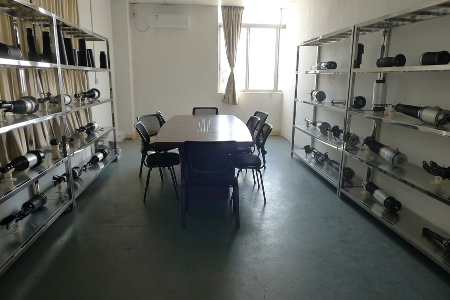 Guangzhou Jovoll Auto Parts Technology Co., Ltd. 제조업체의 생산 라인